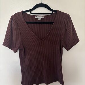 Women's Ribbed V-Neck Top - Brown